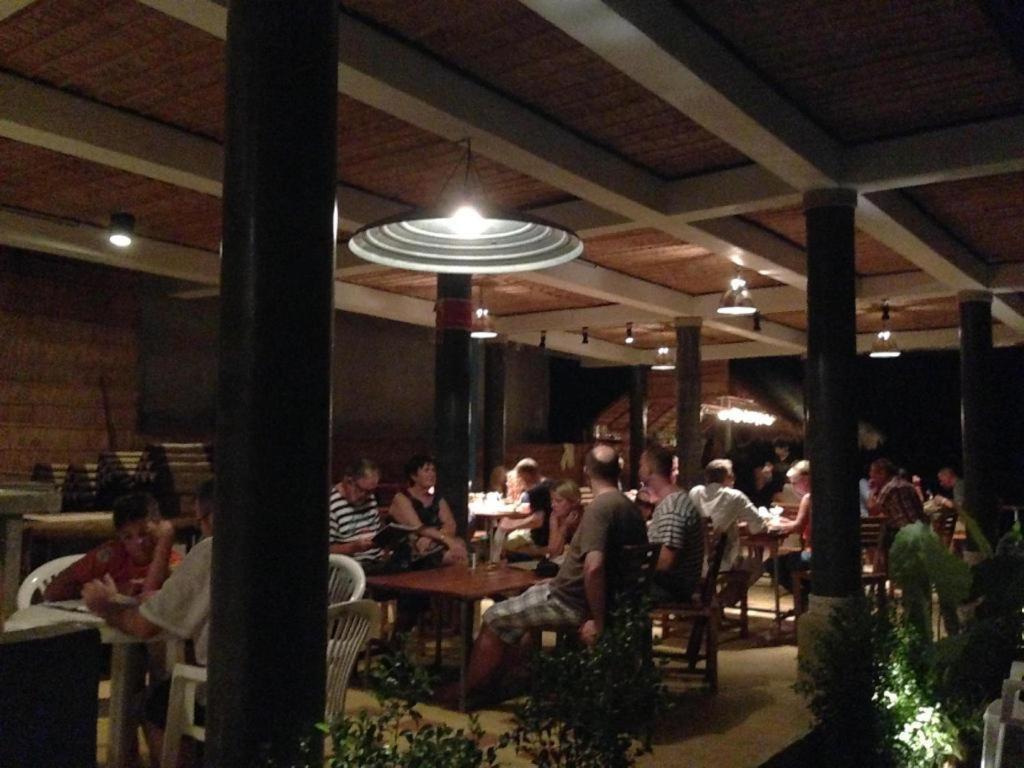 Koh Mook De Tara Beach Resort Ngoại thất bức ảnh